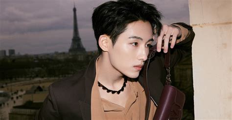 WinWin Takes Center Stage at Valentino’s FW23 Show At Paris 